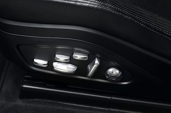 Porsche Panamera 16 of 30