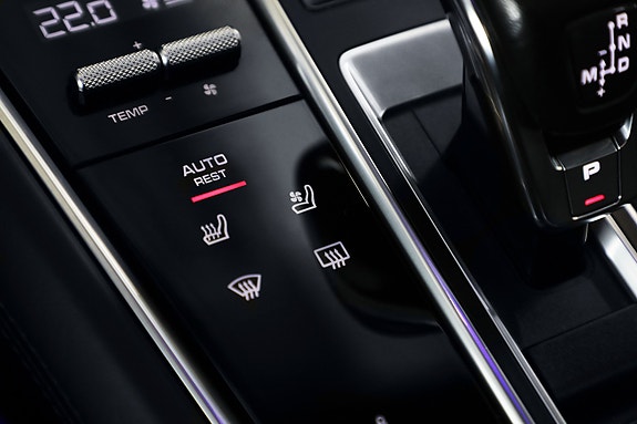 Porsche Panamera 28 of 30