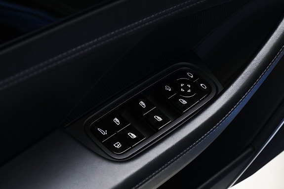 Porsche Panamera 26 of 30