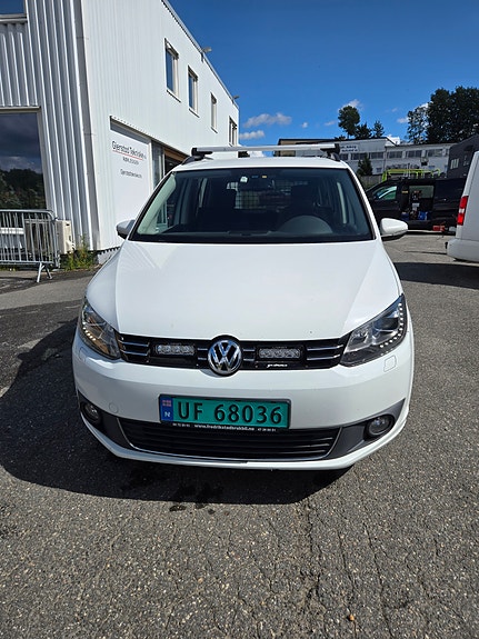 Volkswagen Touran 3 of 16