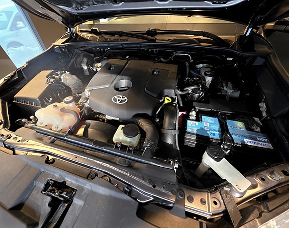 Toyota HiLux 26 of 26