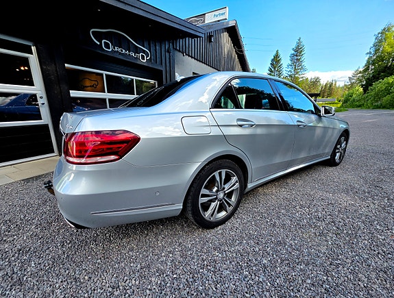 Mercedes-Benz E250 6 of 21