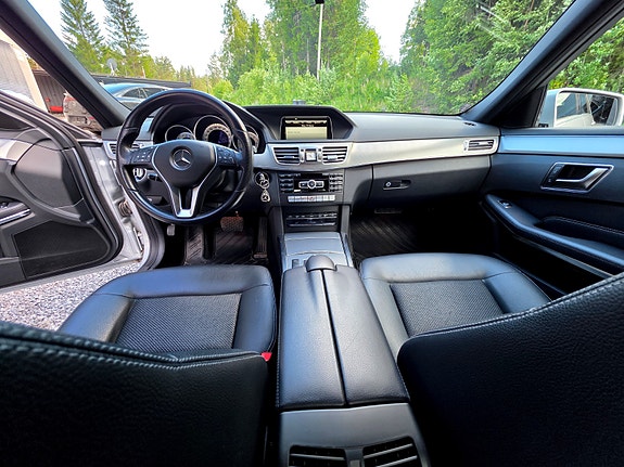 Mercedes-Benz E250 8 of 21