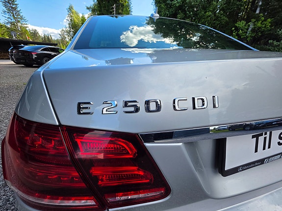 Mercedes-Benz E250 7 of 21