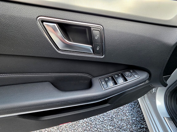 Mercedes-Benz E250 14 of 21
