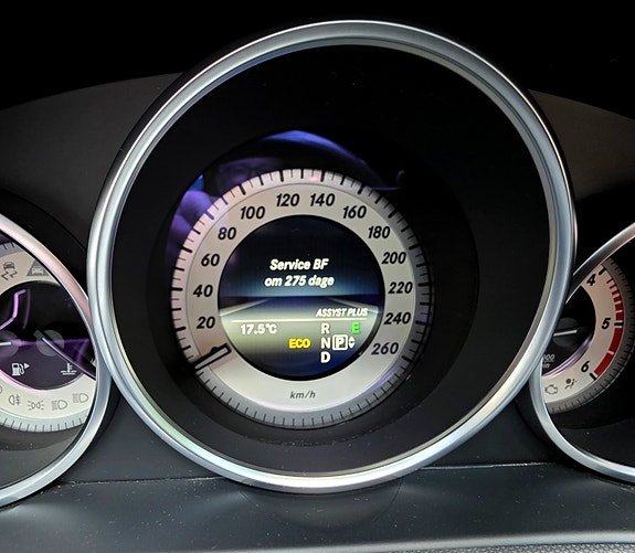 Mercedes-Benz E250 17 of 21