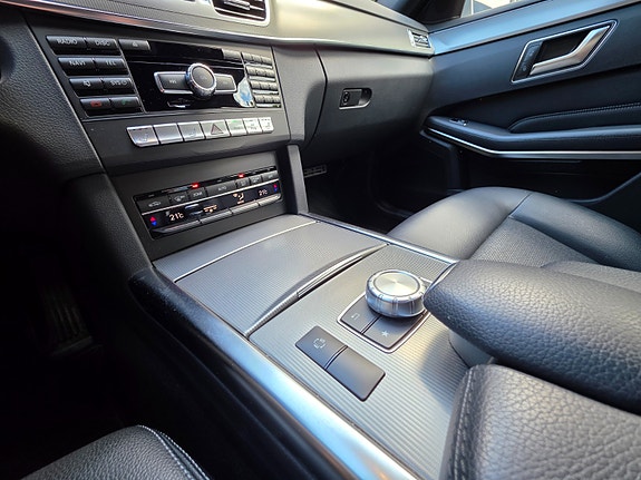Mercedes-Benz E250 13 of 21