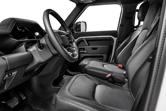 Land Rover Defender 110 3 of 30