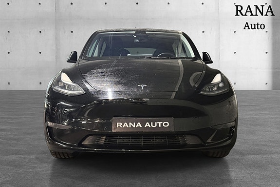 Tesla Model Y 3 of 21