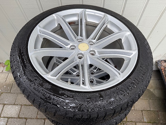 Tesla Model Y 21 of 21