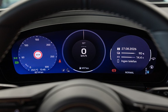 Porsche Macan 22 of 30