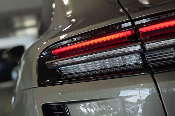 Porsche Macan 10 of 30