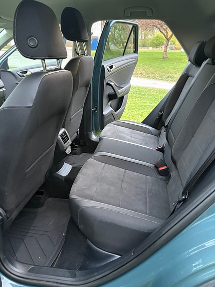 Volkswagen T-Roc 10 of 15