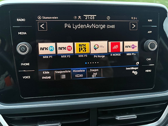 Volkswagen T-Roc 12 of 15