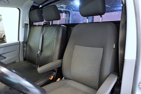 Volkswagen Transporter 11 of 27
