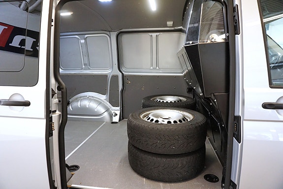 Volkswagen Transporter 22 of 27