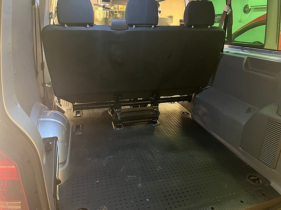 Volkswagen Transporter 19 of 26