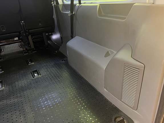 Volkswagen Transporter 26 of 26