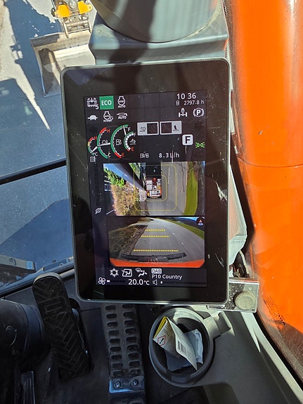 Hitachi ZX135W-7 4 of 18