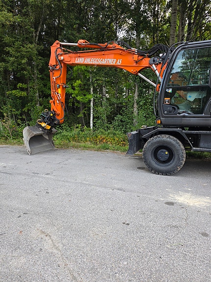 Hitachi ZX135W-7 13 of 18