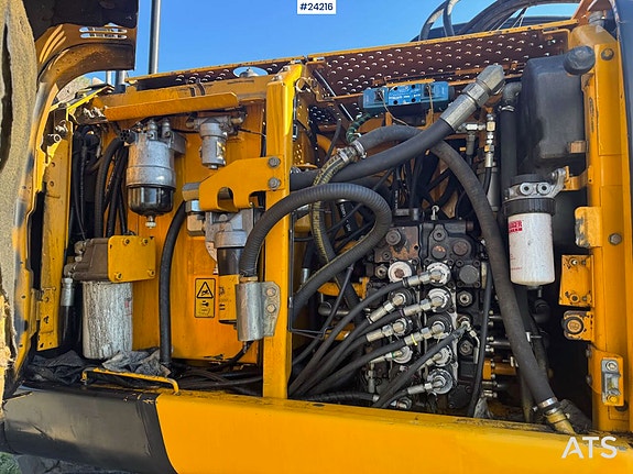 JCB JZ235LC Gravemaskin m/ pusseskuffe 23 of 30