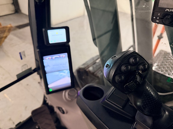 Volvo EC140EL 16 of 17