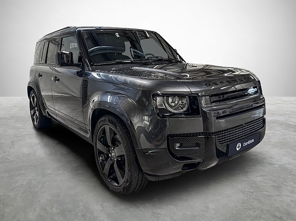 Land Rover Defender 110 7 of 30