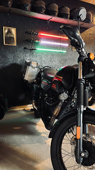 Royal Enfield Scram 411 3 of 10