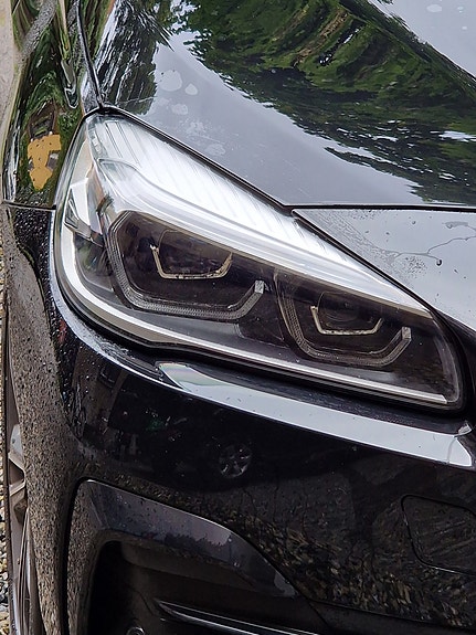 BMW 225xe 3 of 24