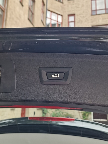 BMW 225xe 20 of 24