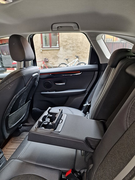 BMW 225xe 14 of 24