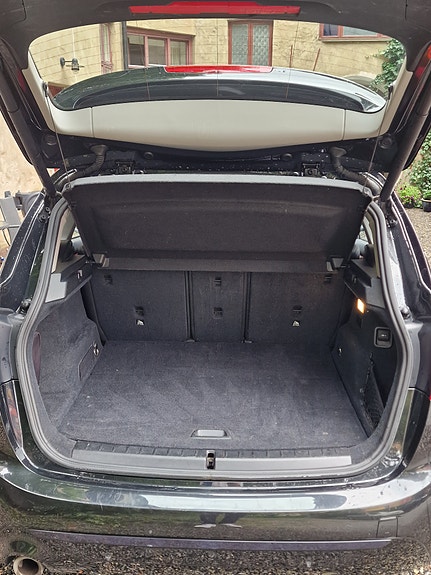 BMW 225xe 15 of 24