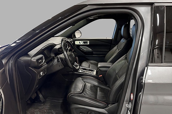 Ford Explorer 8 of 20
