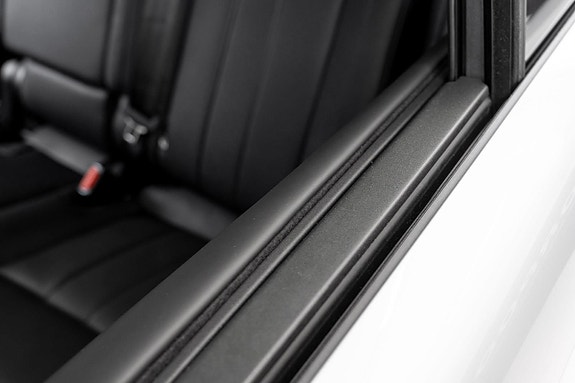 Land Rover Range Rover 15 of 30