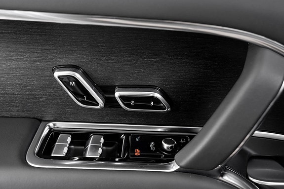 Land Rover Range Rover 16 of 30
