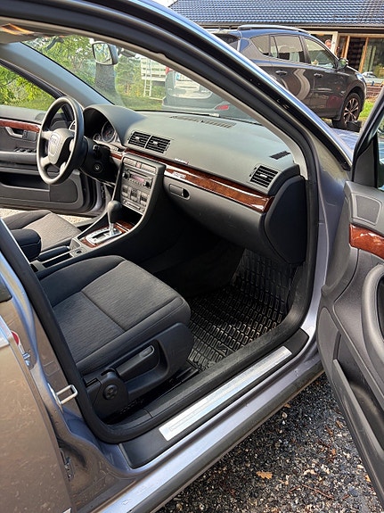 Audi A4 10 of 19