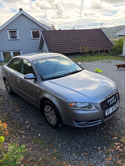 Audi A4 3 of 19
