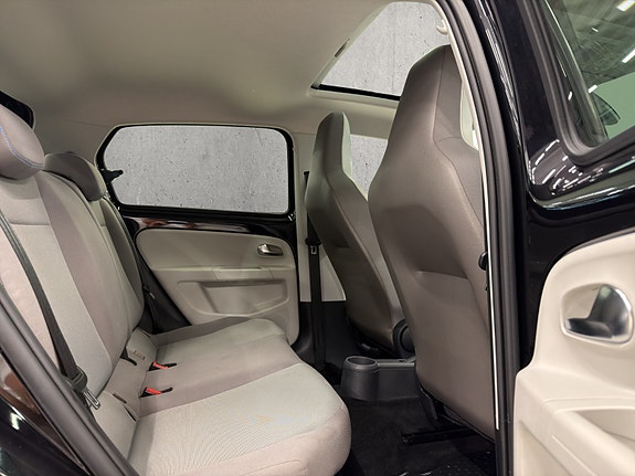 Volkswagen UP! 10 of 20