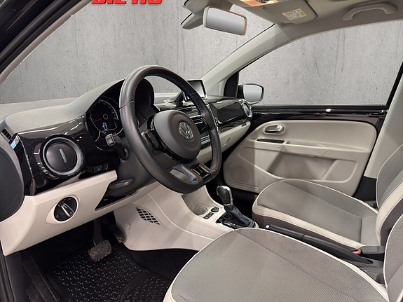 Volkswagen UP! 11 of 20