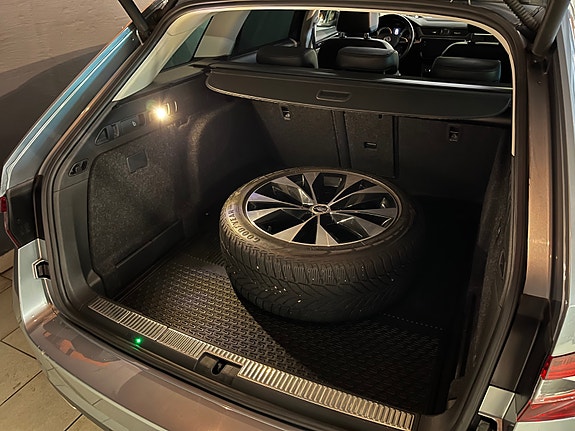 Skoda Superb 17 of 30