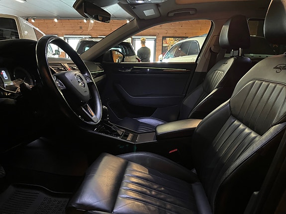 Skoda Superb 21 of 30