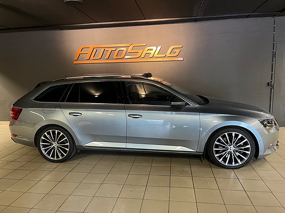 Skoda Superb 9 of 30