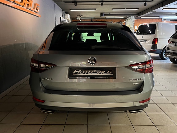Skoda Superb 13 of 30