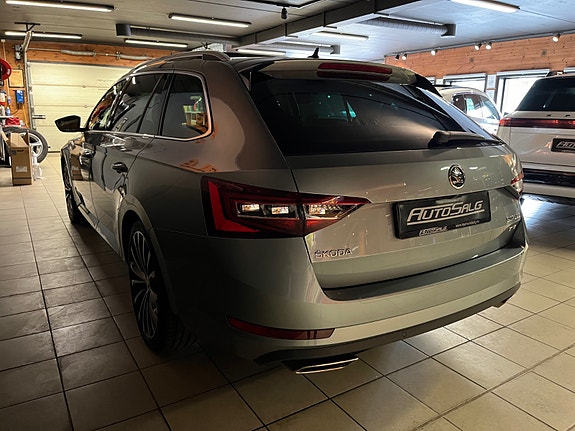 Skoda Superb 14 of 30