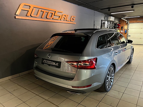 Skoda Superb 12 of 30