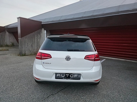 Volkswagen Golf VII 4 of 16