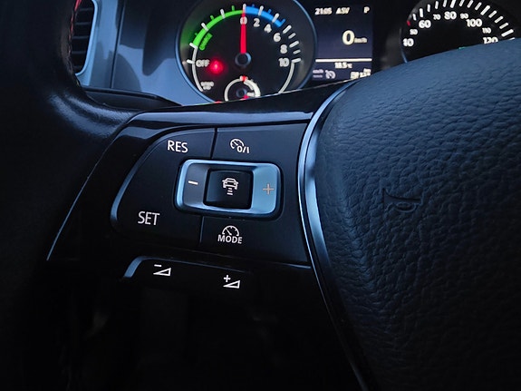 Volkswagen Golf VII 9 of 16