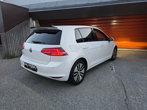 Volkswagen Golf VII 5 of 16