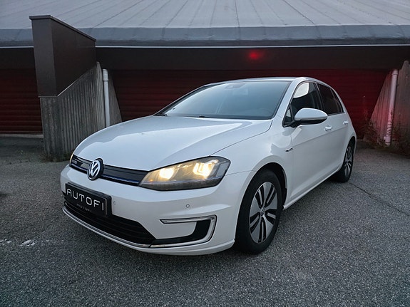 Volkswagen Golf VII 2 of 16