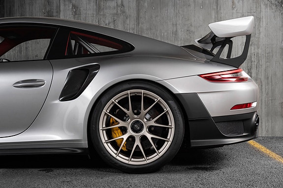 Porsche 911 13 of 30